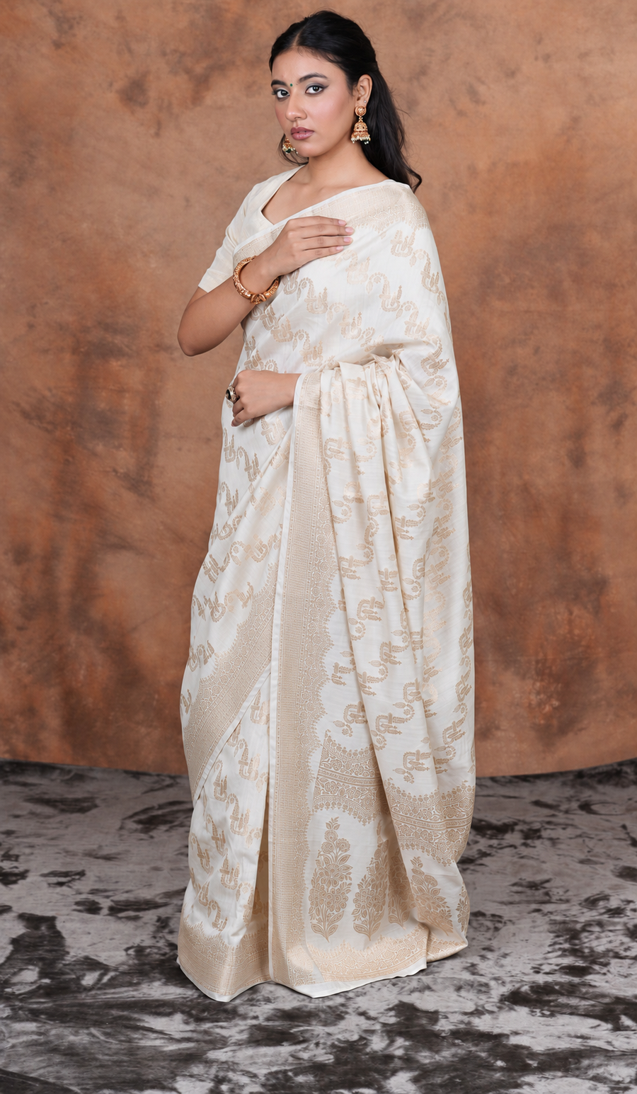 Ivory Gold Zari Banarasi Brocade Saree